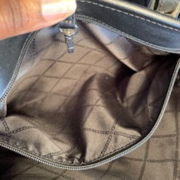 MICHAEL KORS, EUC LEATHER TOTE - Picture 13 of 13